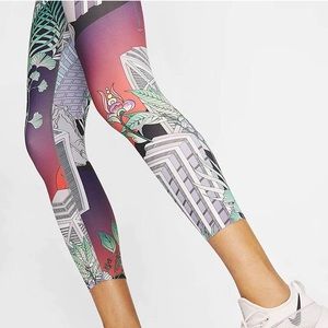 Nike Running Leggings sz XXL “Tokyo Building”